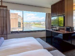 โรงแรมโซลาเรีย นิชิเตตสึ พรีเมียร์ 4*